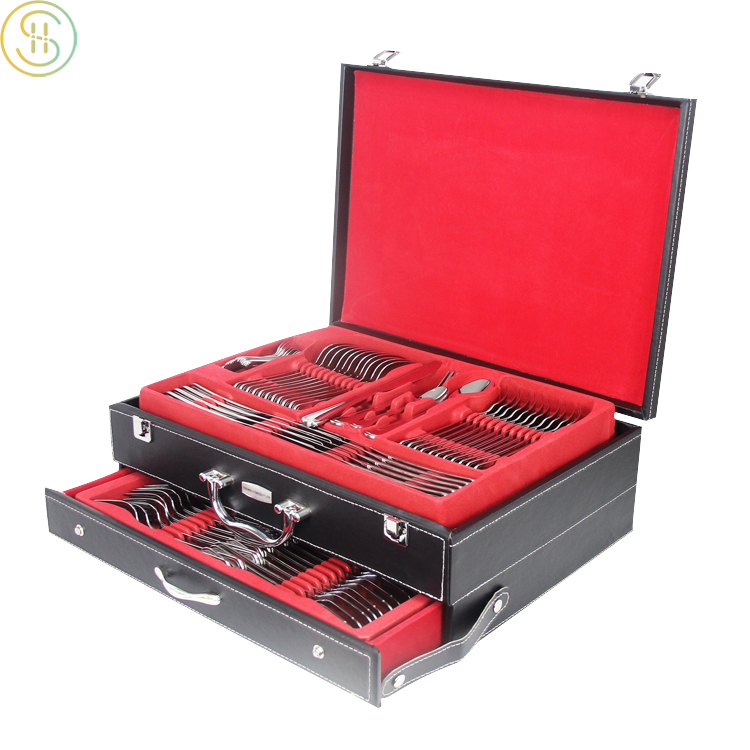 130PCS  S/S CUTLERY SET W/ LEATHER CASE --CT 580